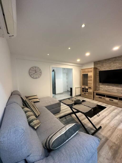 Cozy 1-Bedroom Apartment Madrid Dış mekan fotoğraf