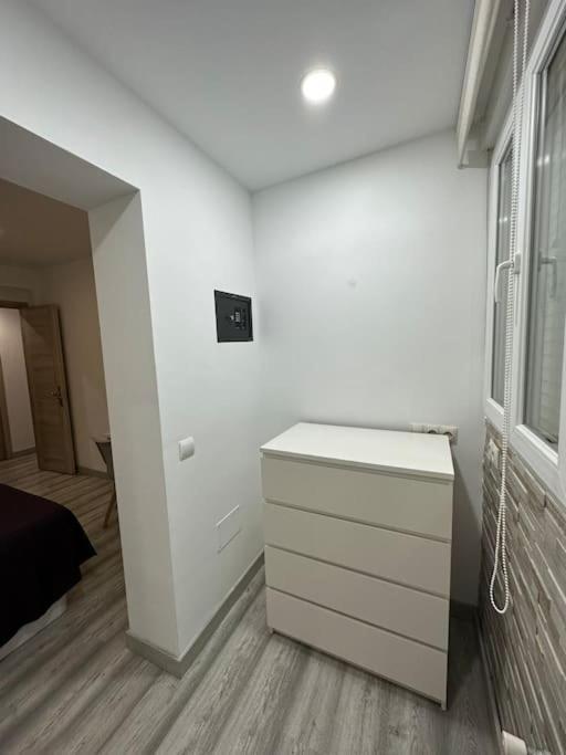 Cozy 1-Bedroom Apartment Madrid Dış mekan fotoğraf